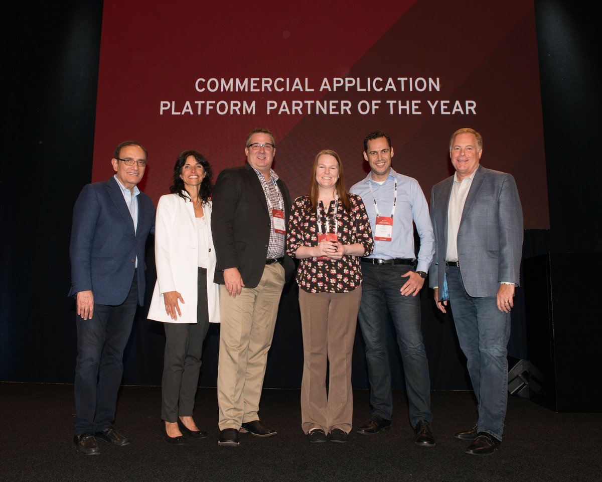 Read more about the article Crossvale Wins 2018 Red Hat North America Commercial Application Platform Partner of the Year Award